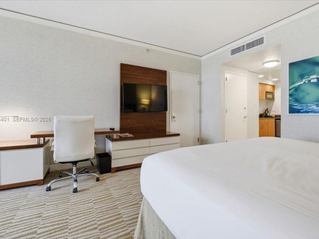 condo for sale in Sunny Isles Beach - 18001 Collins Ave 1111 - MondialRealty