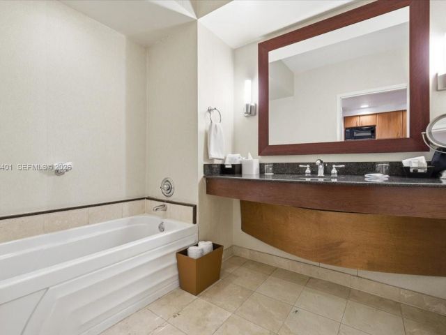 condo for sale in Sunny Isles Beach - 18001 Collins Ave 1111 - MondialRealty