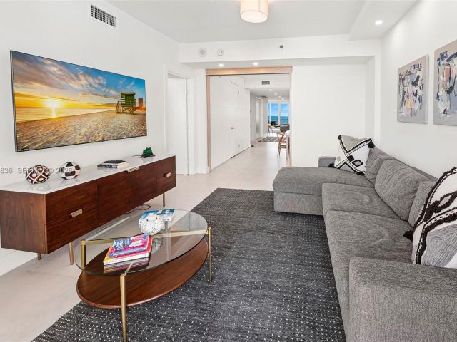 Apartment for rent  Unit #901 - photo 7267550