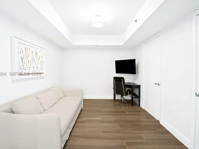 2-bedroom condo for sale in Miami - 50 Biscayne Blvd 3904 - MondialRealty