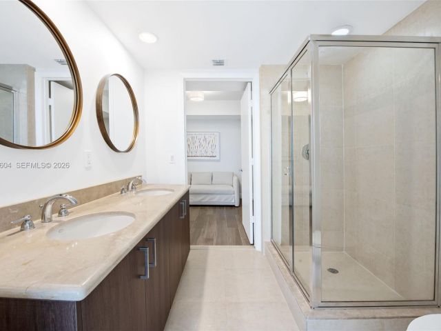 Apartment for sale  Unit #3904 - photo 7266535