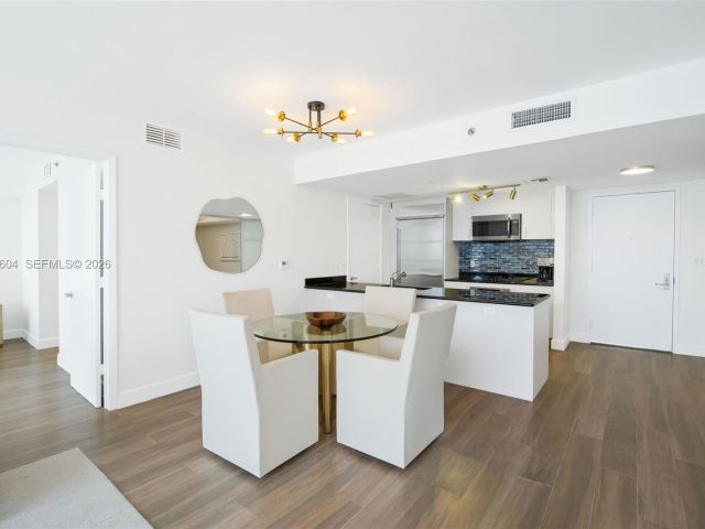 Apartment for sale  Unit #3904 - photo 7266553