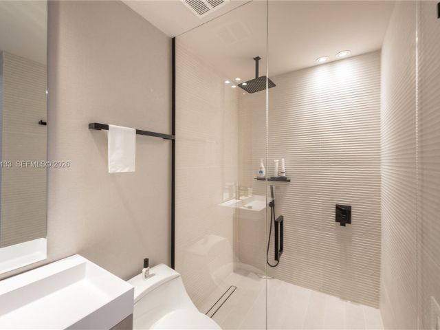 Apartment for rent  Unit #306 - photo 7267190