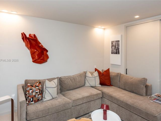 Apartment for rent  Unit #306 - photo 7267200