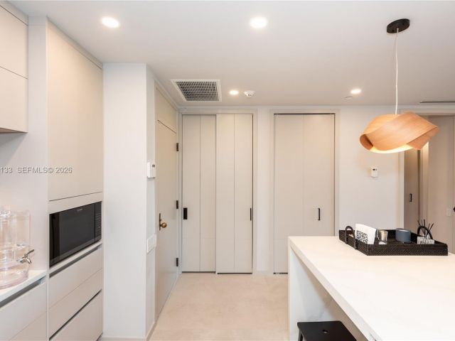 Apartment for rent  Unit #306 - photo 7267201