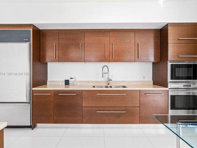 Apartment for sale  Unit #4410 - photo 7265969