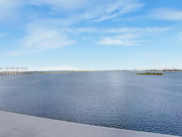 4-bedroom condo for sale in Miami - 700 NE 24th Street 901 - MondialRealty