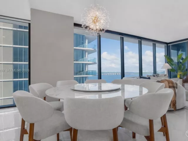 4-bedroom condo for sale in Miami - 700 NE 24th Street 901 - MondialRealty