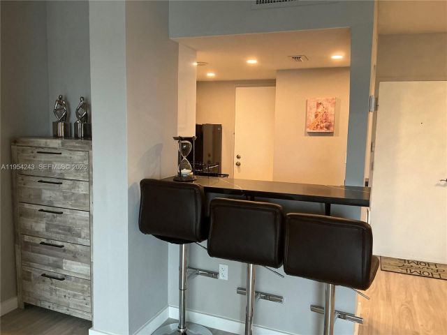 Apartment for rent  Unit #533 - photo 7432610