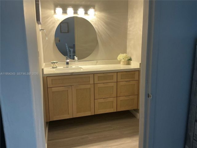 Apartment for rent  Unit #533 - photo 7432613