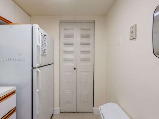 Apartment for rent  Unit #811 - photo 7431690