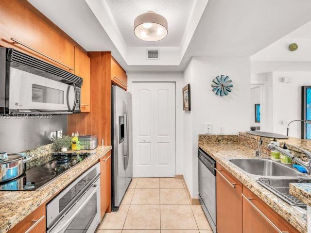 Apartment for sale  Unit #2310 - photo 7269904