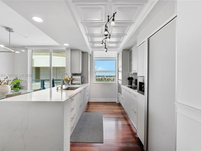 Apartment for sale  Unit #604 - photo 7268159