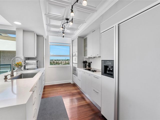 Apartment for sale  Unit #604 - photo 7268160