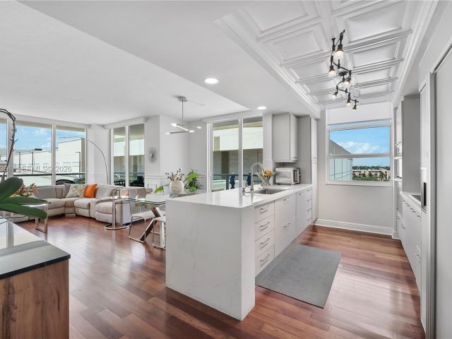 Apartment for sale  Unit #604 - photo 7268163