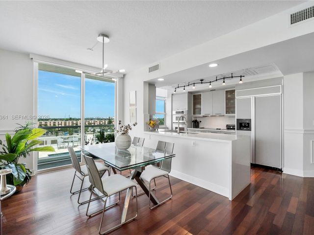 Apartment for sale  Unit #604 - photo 7268165