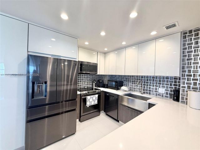 Apartment for rent  Unit #22P - photo 7269097