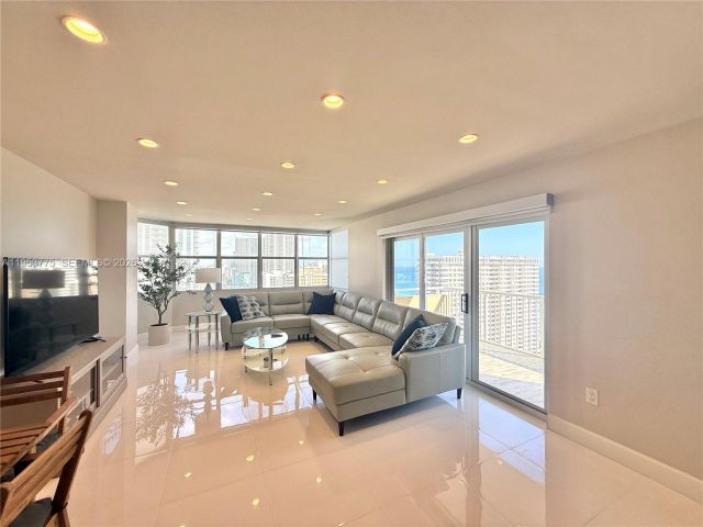 Apartment for rent  Unit #22P - photo 7269102