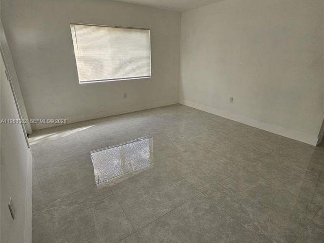 3-bedroom home for rent in Fort Lauderdale - 2488 SW 6th Ct 0 - MondialRealty