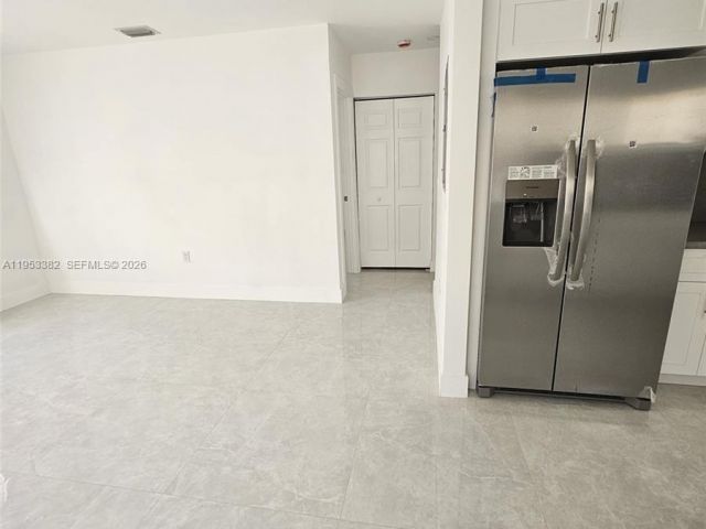 3-bedroom home for rent in Fort Lauderdale - 2488 SW 6th Ct 0 - MondialRealty