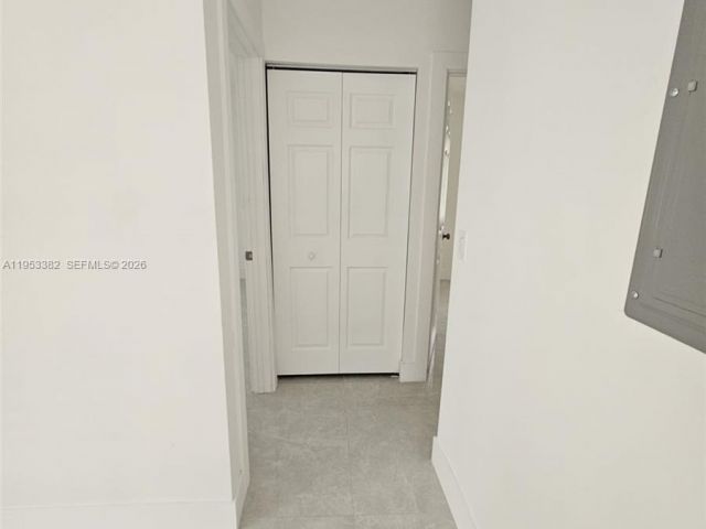 3-bedroom home for rent in Fort Lauderdale - 2488 SW 6th Ct 0 - MondialRealty