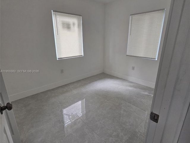 3-bedroom home for rent in Fort Lauderdale - 2488 SW 6th Ct 0 - MondialRealty