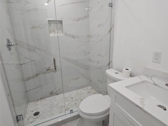 3-bedroom home for rent in Fort Lauderdale - 2488 SW 6th Ct 0 - MondialRealty