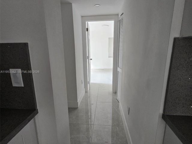 3-bedroom home for rent in Fort Lauderdale - 2488 SW 6th Ct 0 - MondialRealty