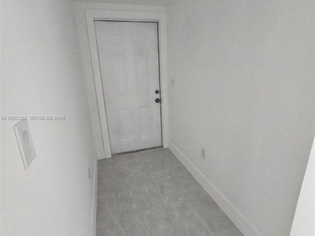 3-bedroom home for rent in Fort Lauderdale - 2488 SW 6th Ct 0 - MondialRealty
