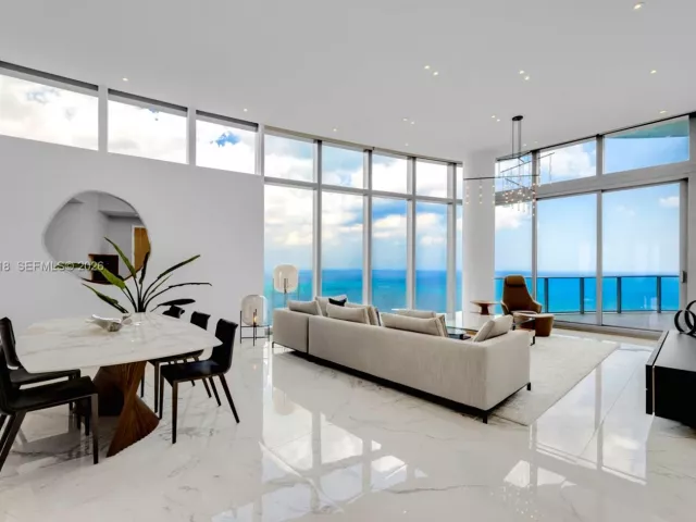 3-bedroom condo for rent in Sunny Isles Beach - 15701 Collins Ave 4701 - MondialRealty