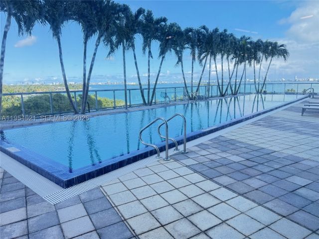 2-bedroom condo for sale in Miami - 601 NE 36th St 1112 - MondialRealty
