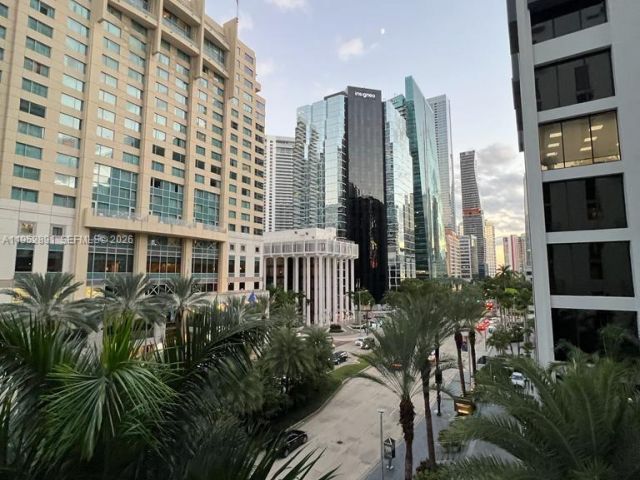condo for rent in Miami - 1050 Brickell Ave 1812 - MondialRealty