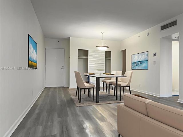 Apartment for rent  Unit #116 - photo 7466552