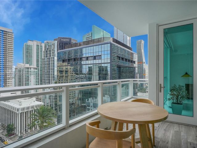 Apartment for rent  Unit #1802 - photo 7270338