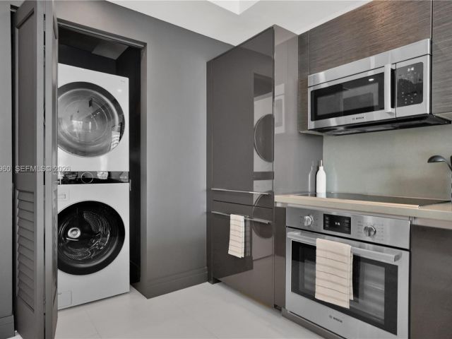 Apartment for rent  Unit #1802 - photo 7270343