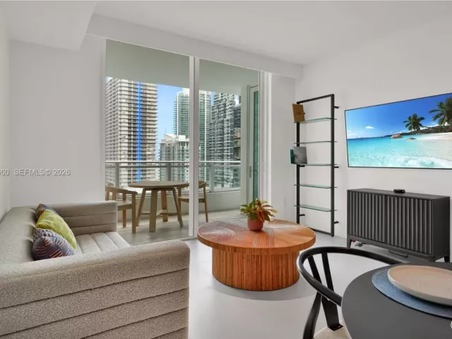1-bedroom condo for rent in Miami - 1080 Brickell Ave 1802 - MondialRealty