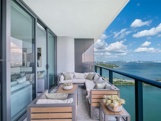 Apartment for sale  Unit #3605 - photo 7267806