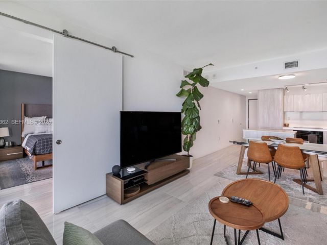 Apartment for sale  Unit #3605 - photo 7267815