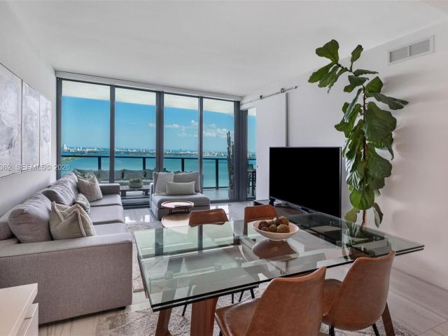 Apartment for sale  Unit #3605 - photo 7267823