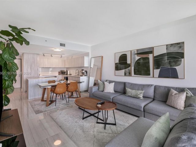 Apartment for sale  Unit #3605 - photo 7267829