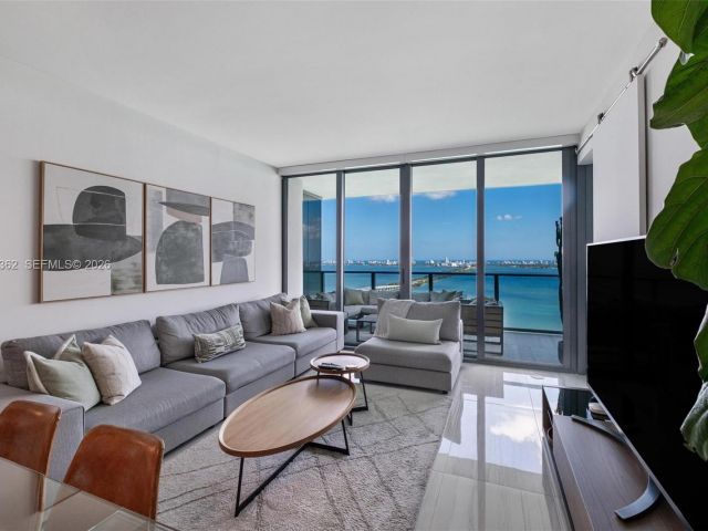 Apartment for sale  Unit #3605 - photo 7267837