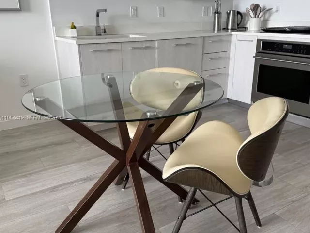 1-bedroom condo for rent in Miami - 45 SW 9th St 3910 - MondialRealty