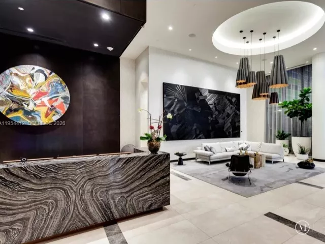 1-bedroom condo for rent in Miami - 45 SW 9th St 3910 - MondialRealty