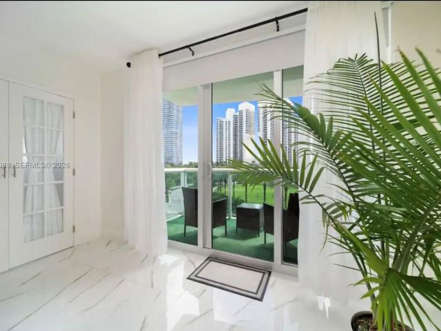 Apartment for rent  Unit #511 - photo 7432068