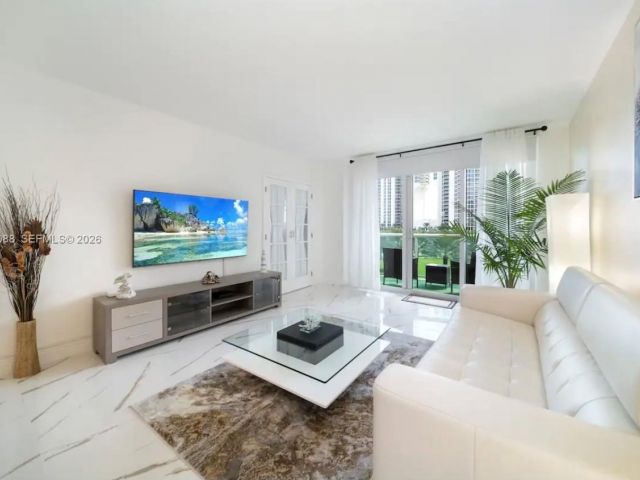 Apartment for rent  Unit #511 - photo 7432069