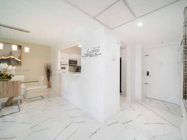 Apartment for rent  Unit #511 - photo 7432071