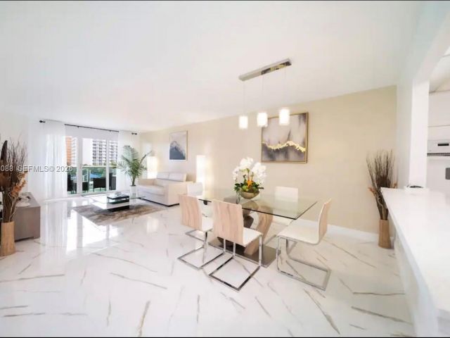 Apartment for rent  Unit #511 - photo 7432072