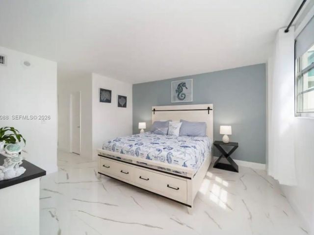 Apartment for rent  Unit #511 - photo 7432076