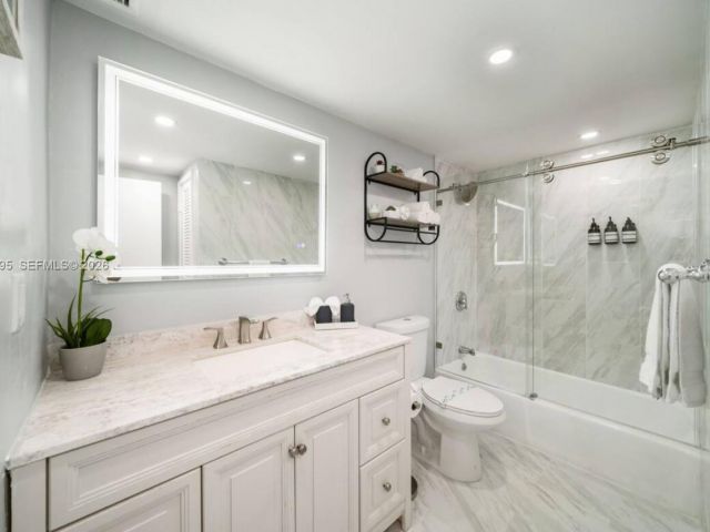 Apartment for rent  Unit #825 - photo 7267572