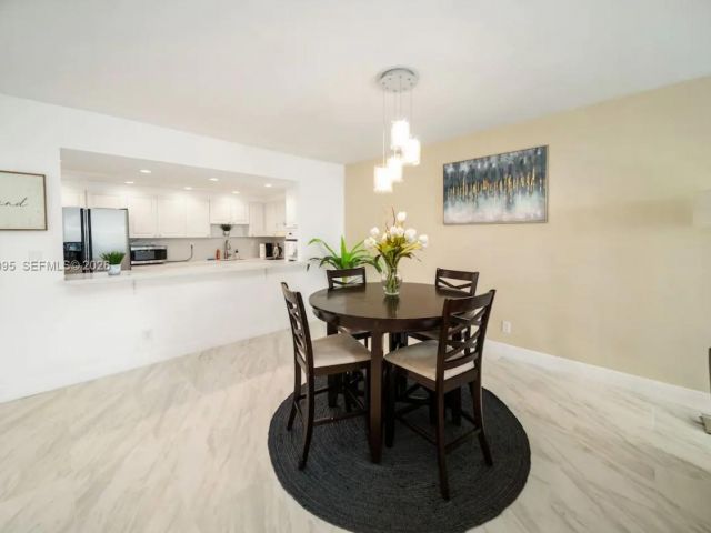 Apartment for rent  Unit #825 - photo 7267592